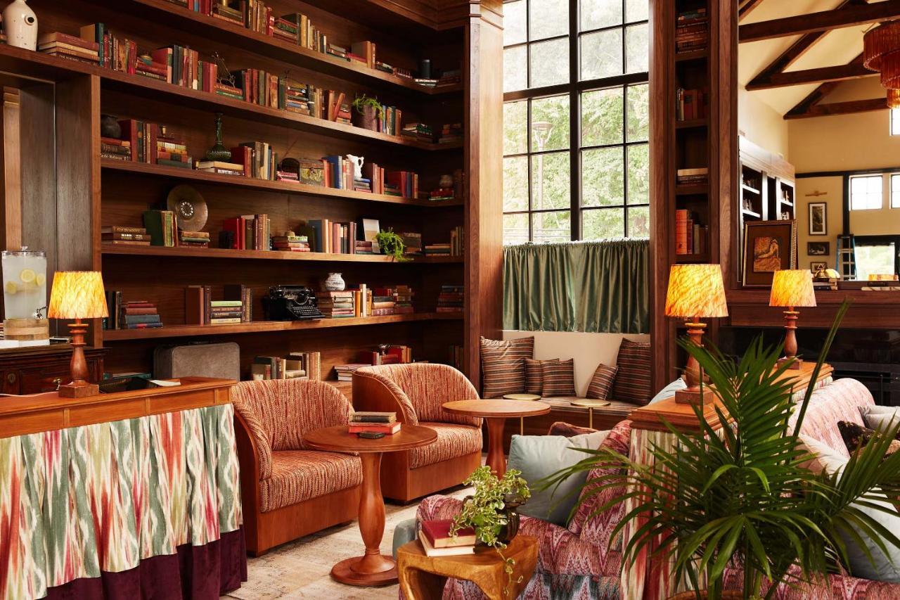 Hotel Berkshires Untold à Lenox Extérieur photo